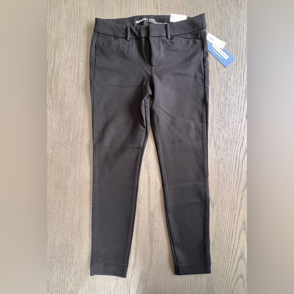 Old navy women’s pixie pants with stretch new with tag